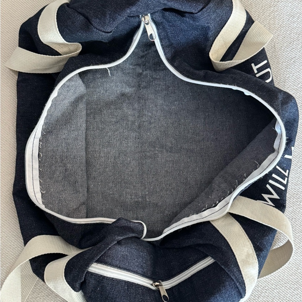Will Work‎ For Cupcakes Navy and White Gym Bag - Picture 3 of 3